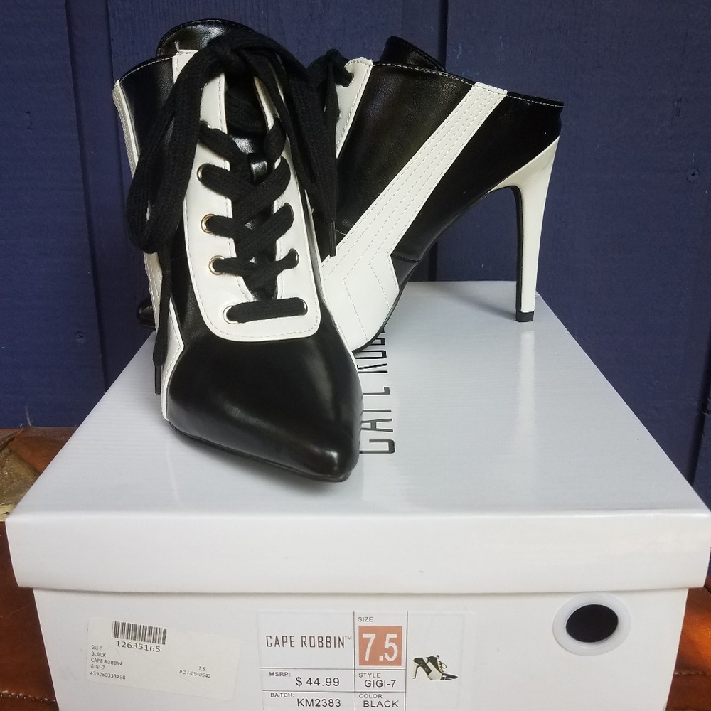 Black & White Heeled Spectator Mules